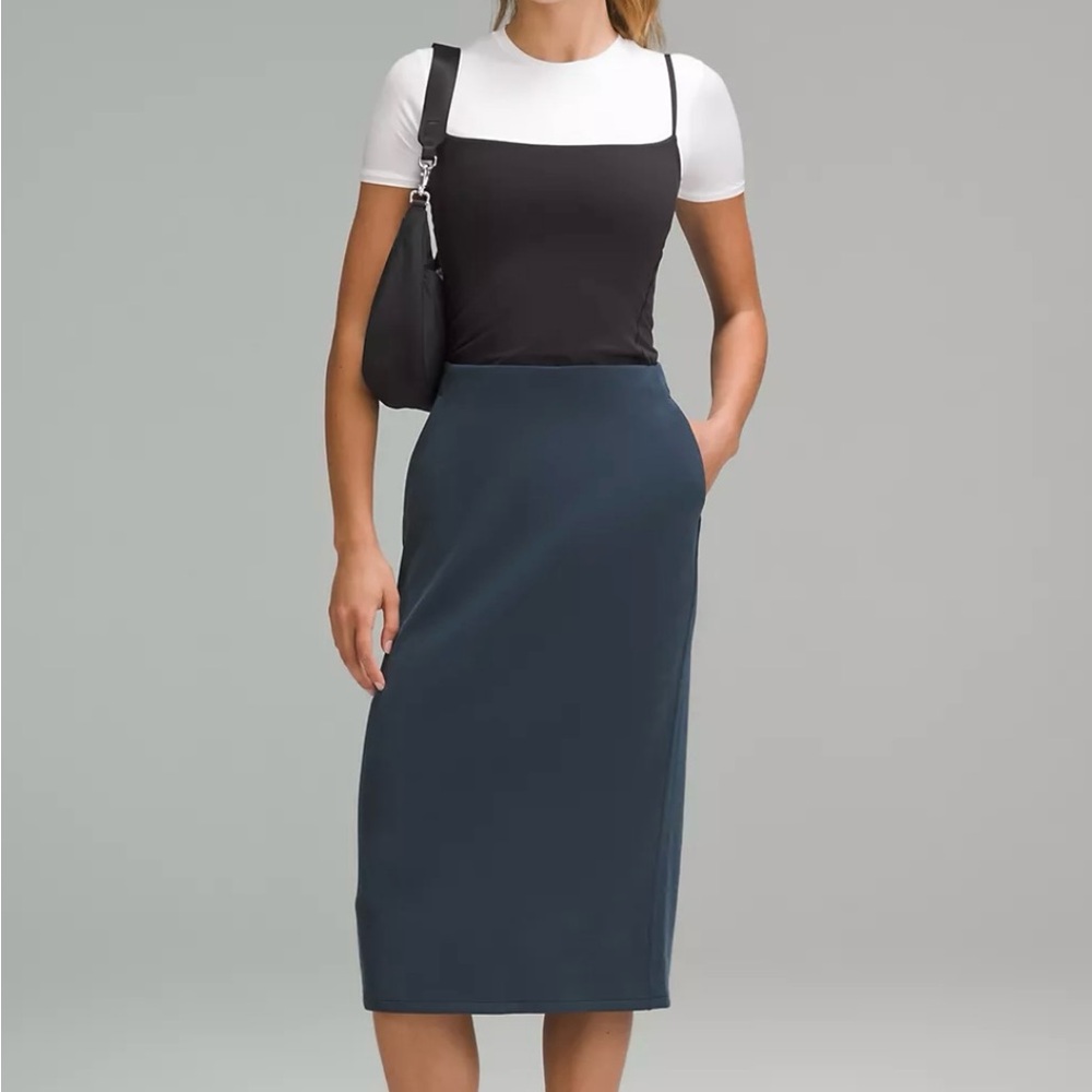 Lululemon Softstreme High-Rise MIDI Skirt Size 2 NWT